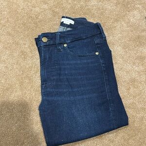 Good American size 27/4 skinny Jean deal!